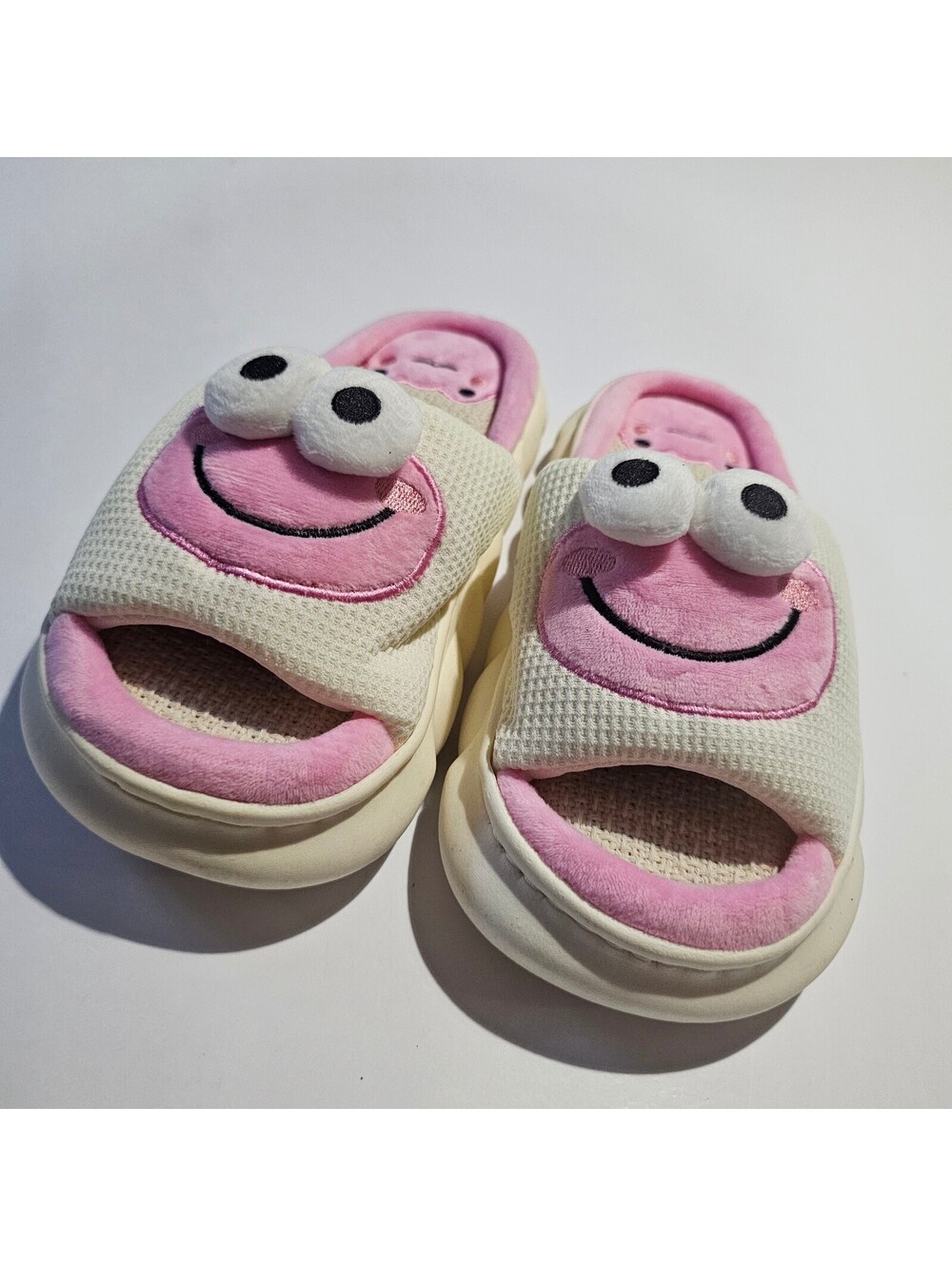 Pink and Cream Smiley Face Slide House Slipper Wear Size 8.5/9